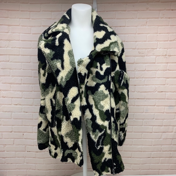 Love Tree Jackets & Blazers - Love Tree Teddy Bear Camo Oversized Jacket - New L